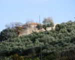 Каменная вилла, расположеная в живописной, небольшой критской деревушке